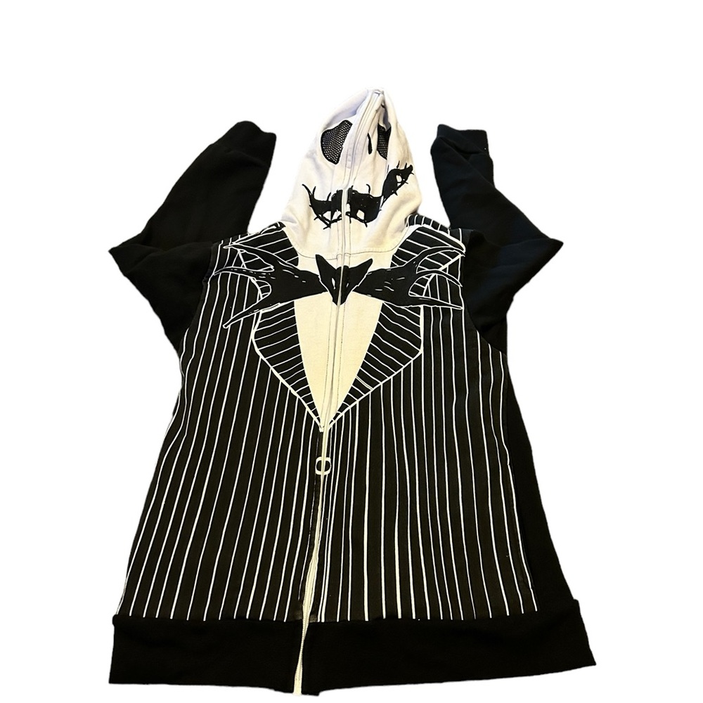 Nightmare before Christmas sweatshirt size: M Youth